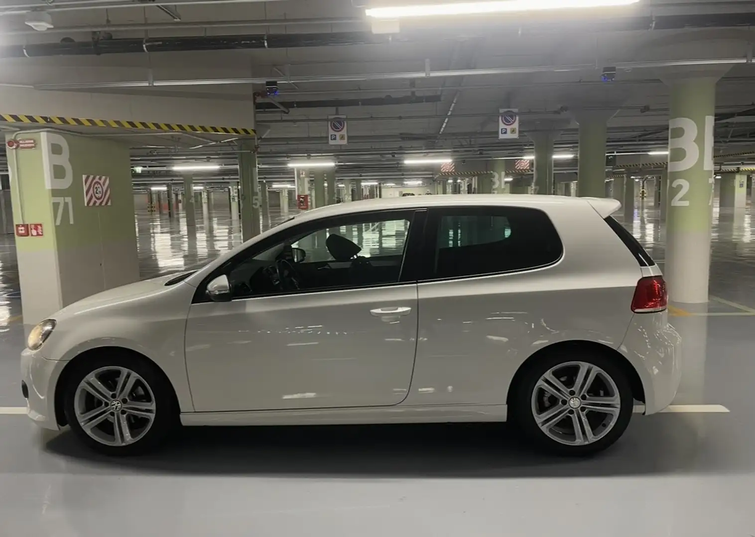 Volkswagen Golf R R LINE - 1