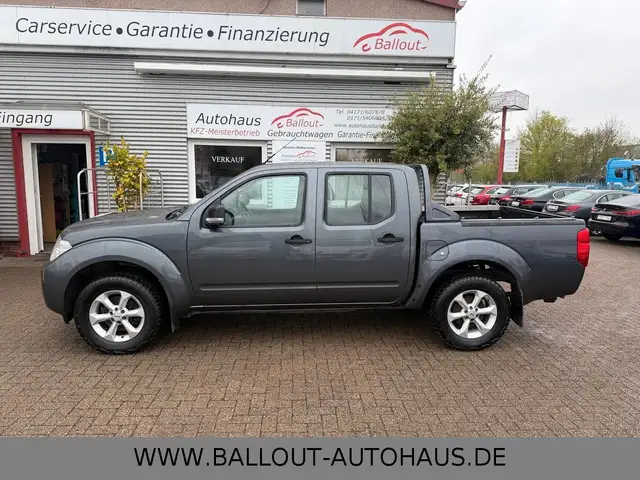 Nissan Navara Pickup Double Cab  4X4*AHK*CAM*EURO5*CD*