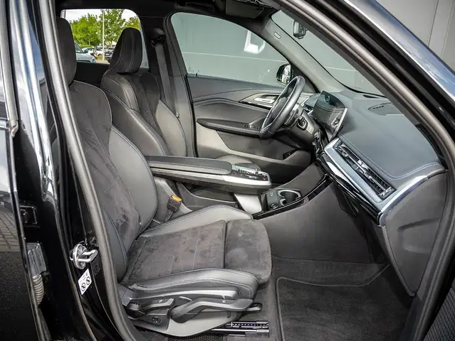 BMW X1 view 4