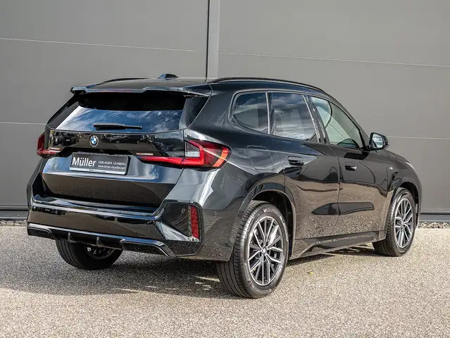 BMW X1 view 2