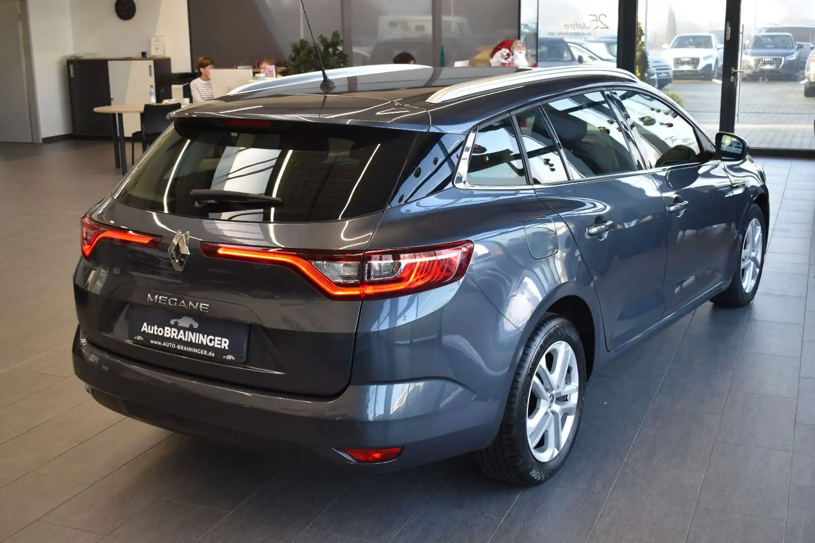 Renault Megane IV Grandt. 1.5dCi Aut. Business Edit Navi Grau - 2