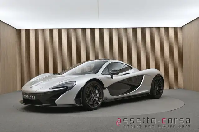 McLaren P1 view 8