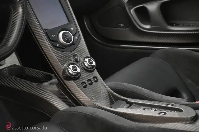 McLaren P1 view 17
