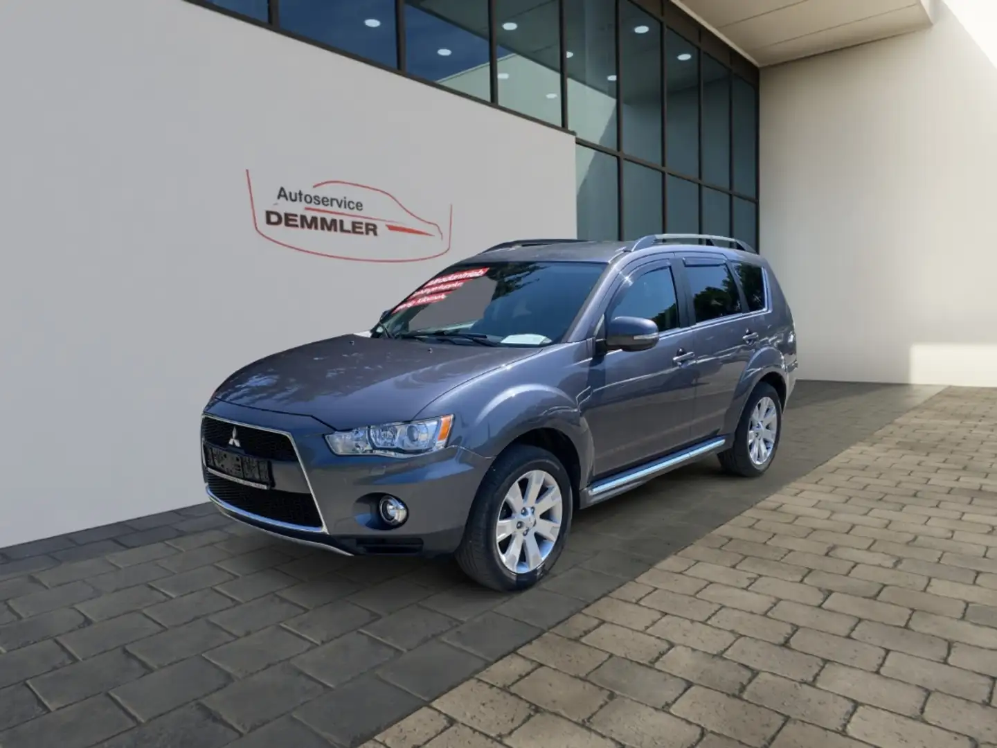 Mitsubishi Outlander MOTION 4WD 2.2 DI-D Grau - 1