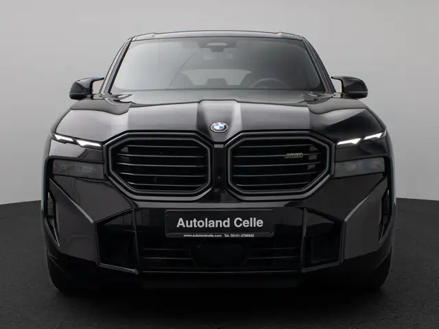 BMW XM view 2