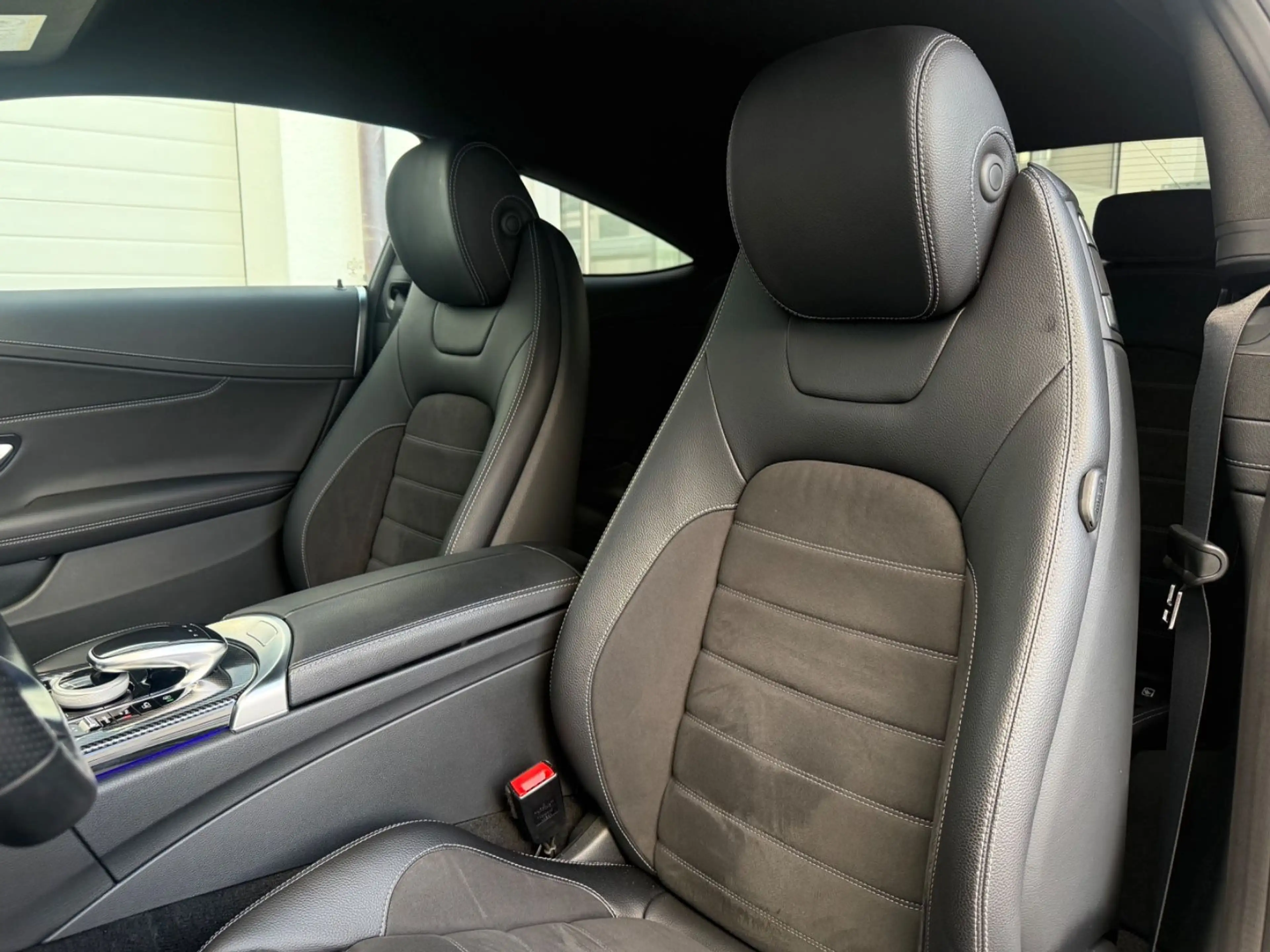 Mercedes-Benz C 300 Coupe AMG 9G *19 ZOLL*SOUND*KAME* — photo 14