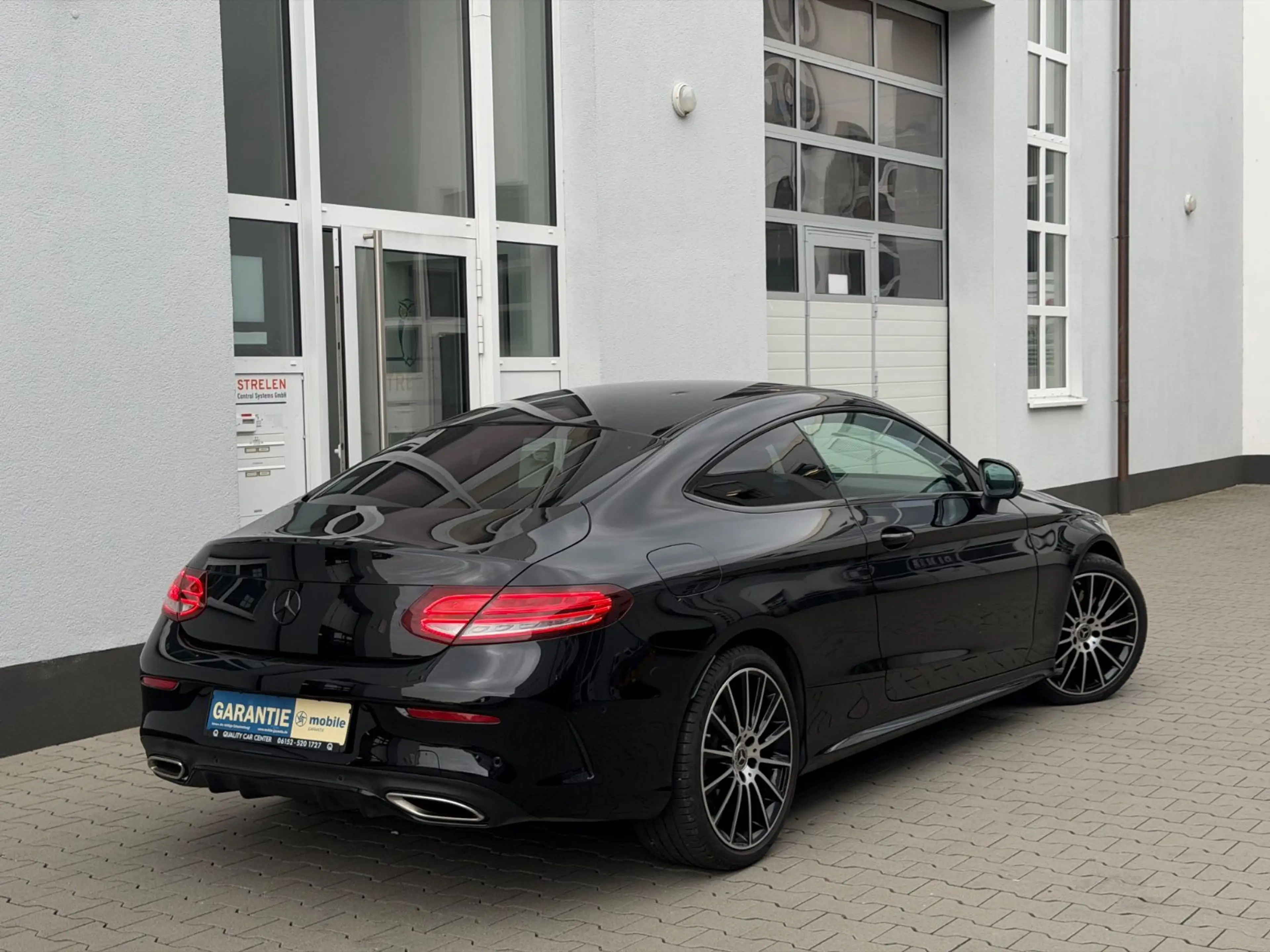 Mercedes-Benz C 300 Coupe AMG 9G *19 ZOLL*SOUND*KAME* — photo 3