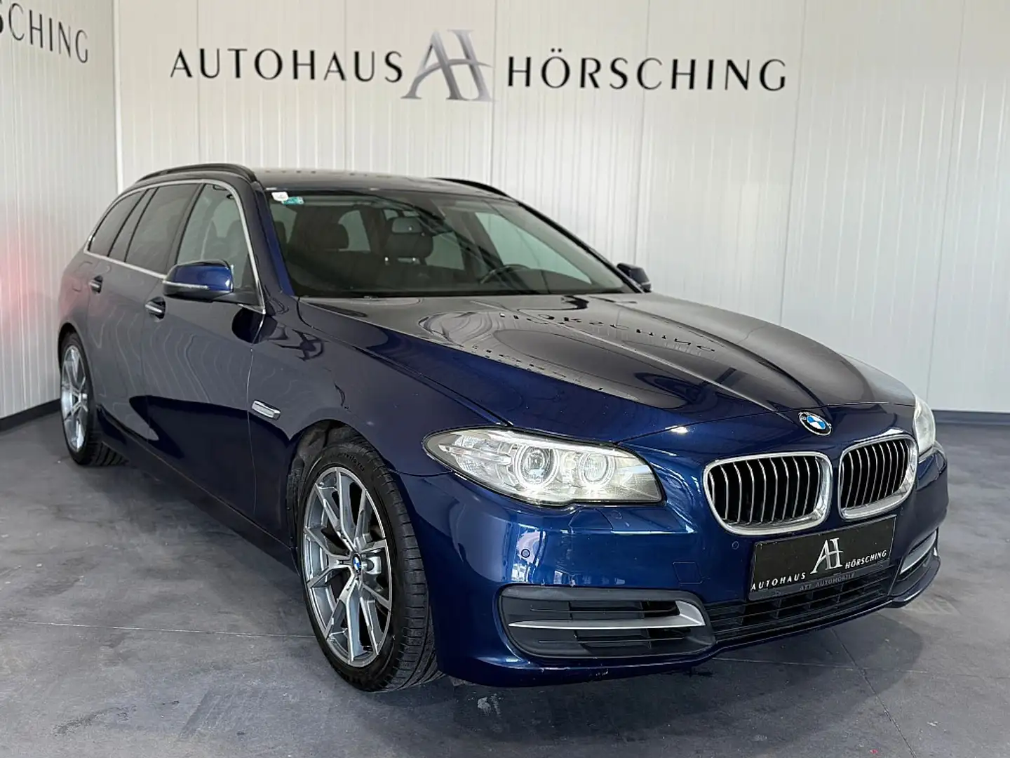 BMW 518 d Touring Aut. Bleu - 1