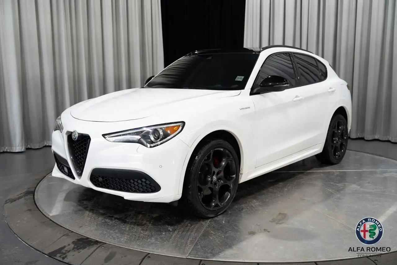2022 Alfa Romeo Stelvio