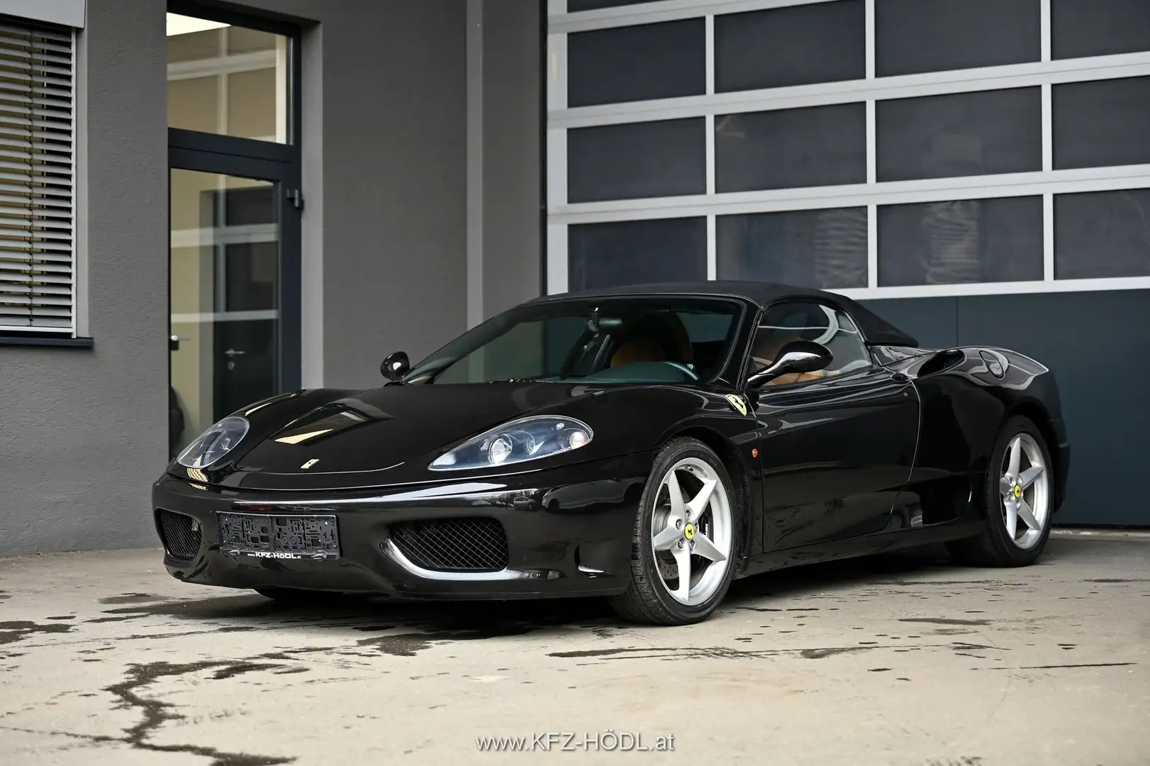 Ferrari 360 Spider EXP € 83.980,- Zwart - 2