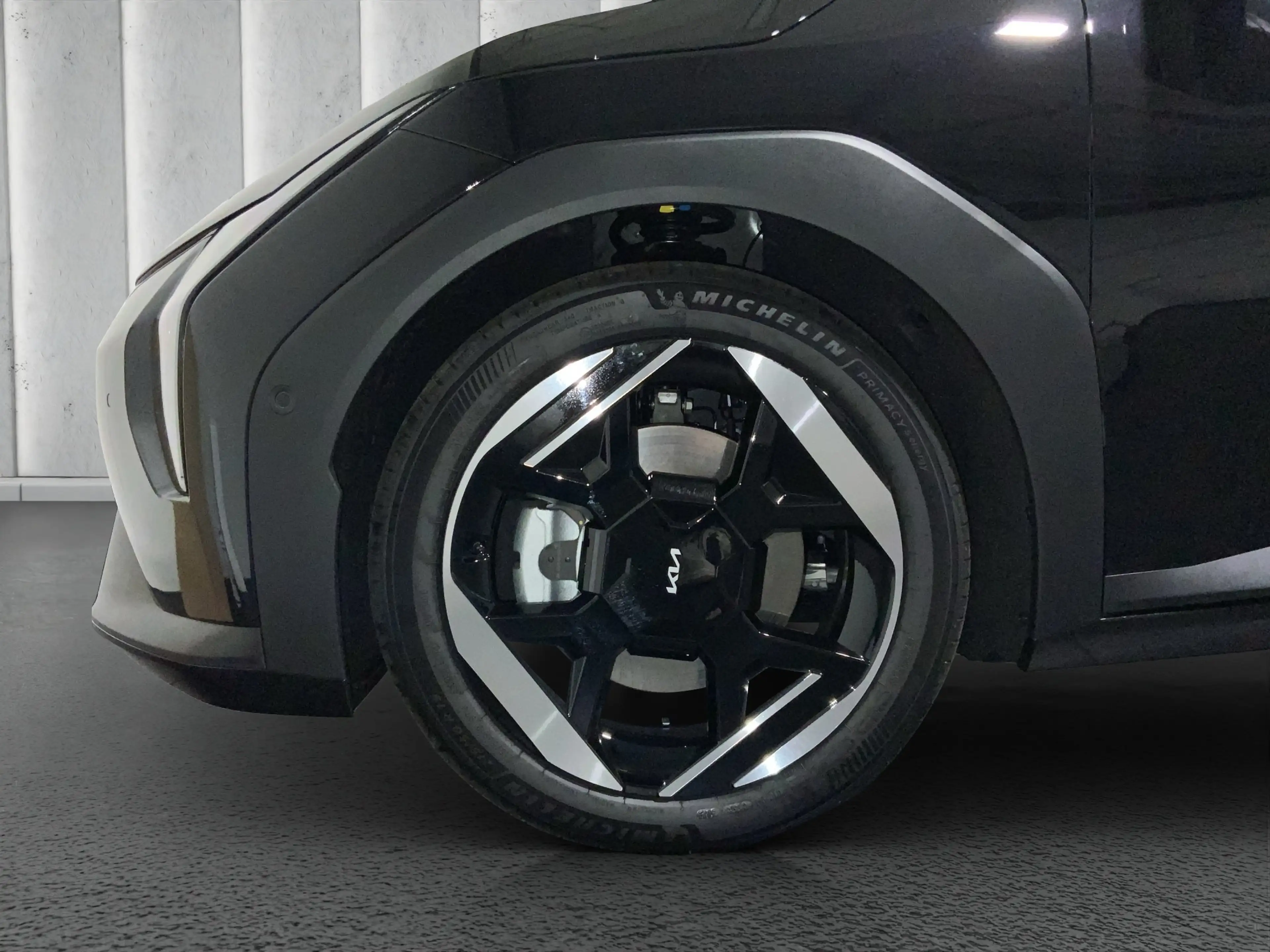 Kia EV4 Hatchback Earth 81 kWh 150 kW Frontantrieb Schrägh — photo 9