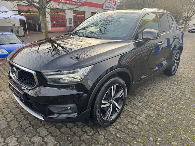 Volvo XC40 VOLVO XC40 MOMENTUM PRO NAVI LEDER LED KAMERA MFL