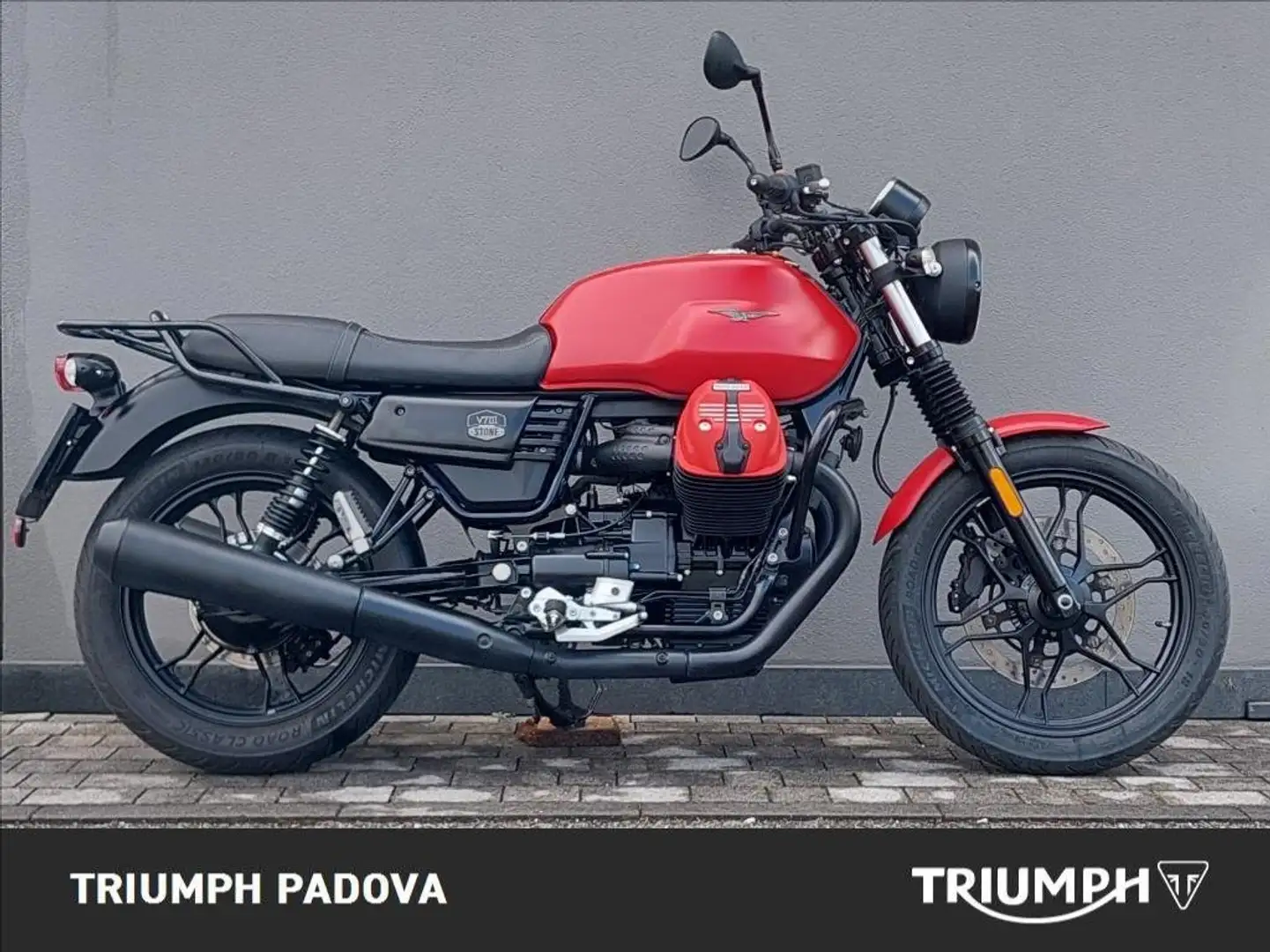 Moto Guzzi V 7 III Stone Červená - 1