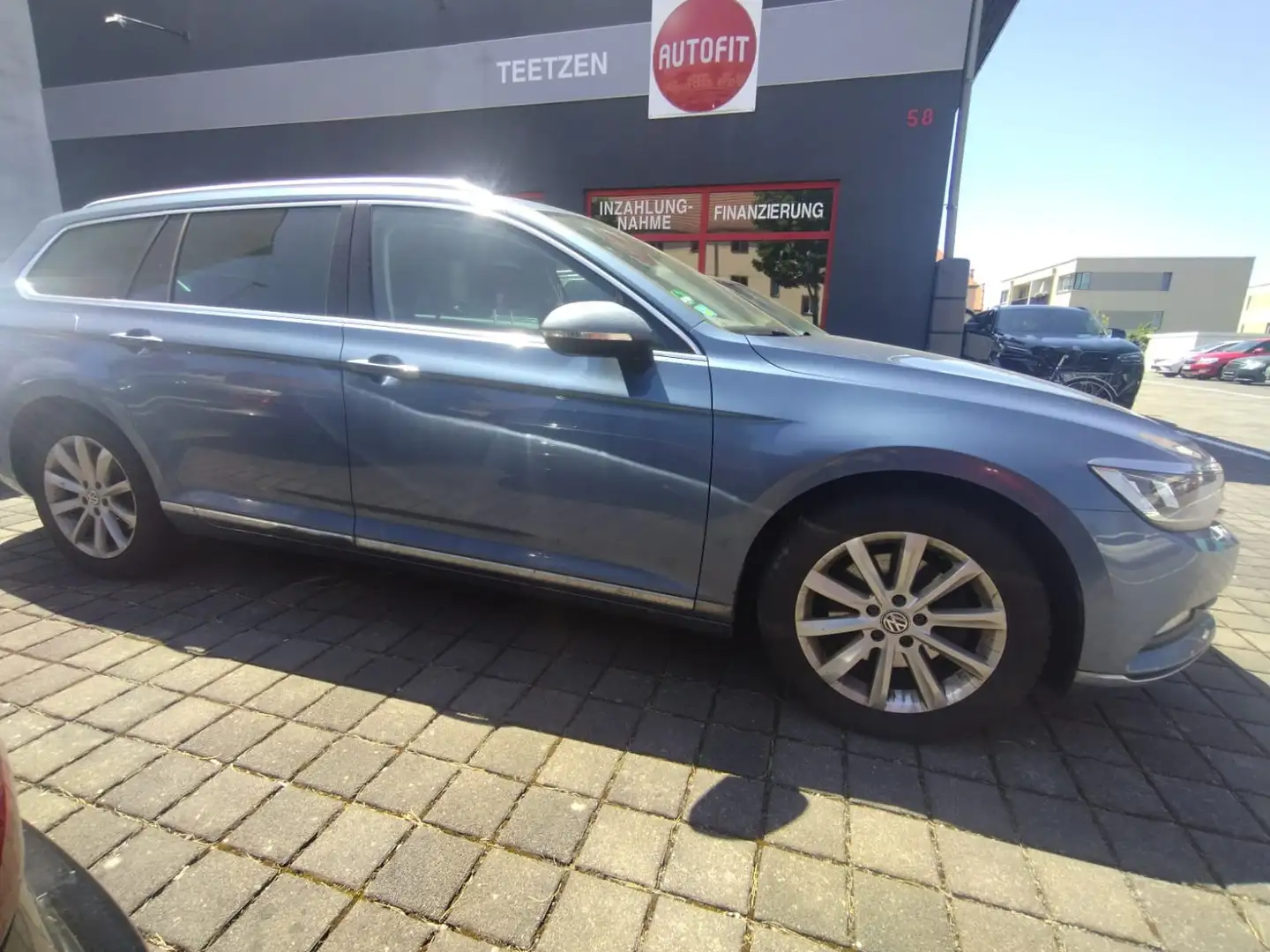 Volkswagen Passat Variant 2.0 TDI (BlueMotion Technology) Comfortline Blauw - 2