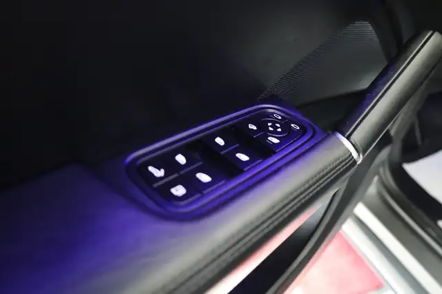 Porsche Cayenne view 15