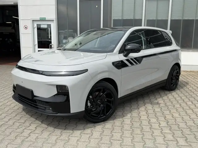 Leapmotor B10