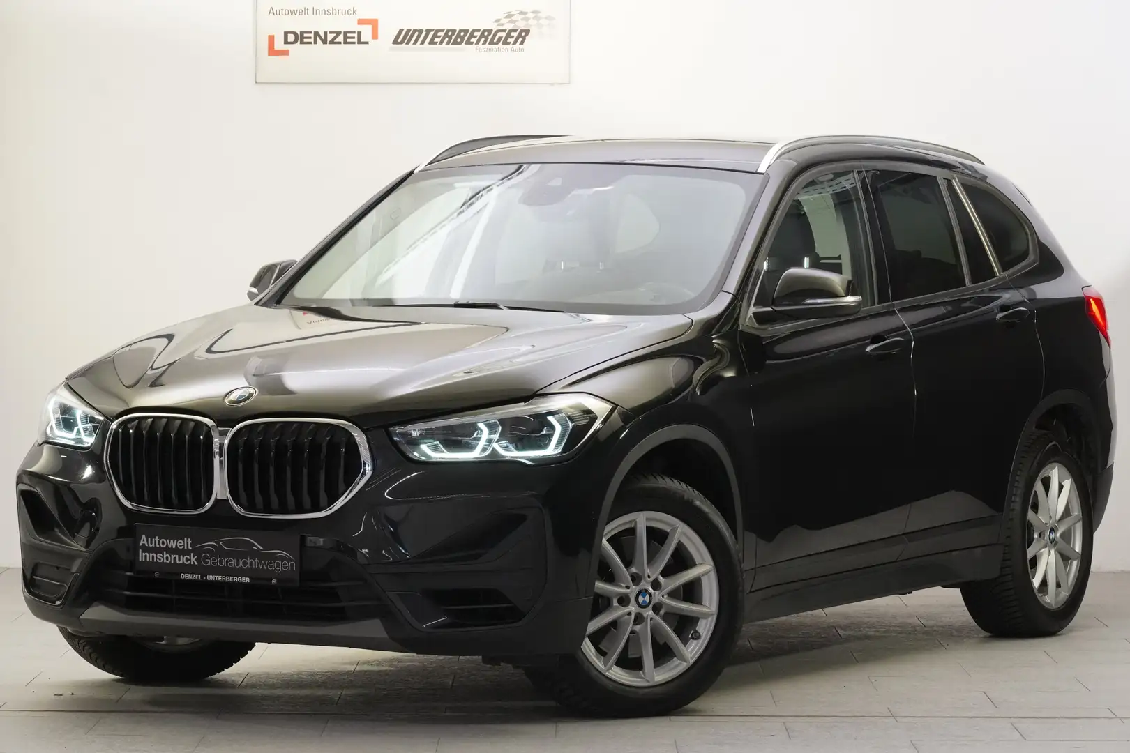 BMW X1 xDrive20i Aut. Noir - 1