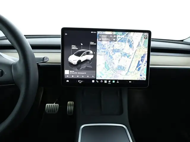 Tesla Model Y view 11