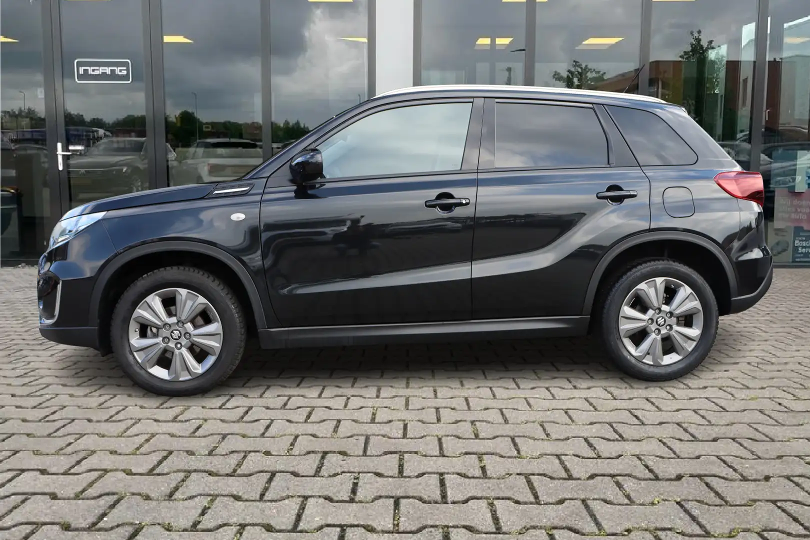 Suzuki Vitara 1.4 Boosterjet Active Hybrid | ACC | Camera | 17 I Zwart - 2