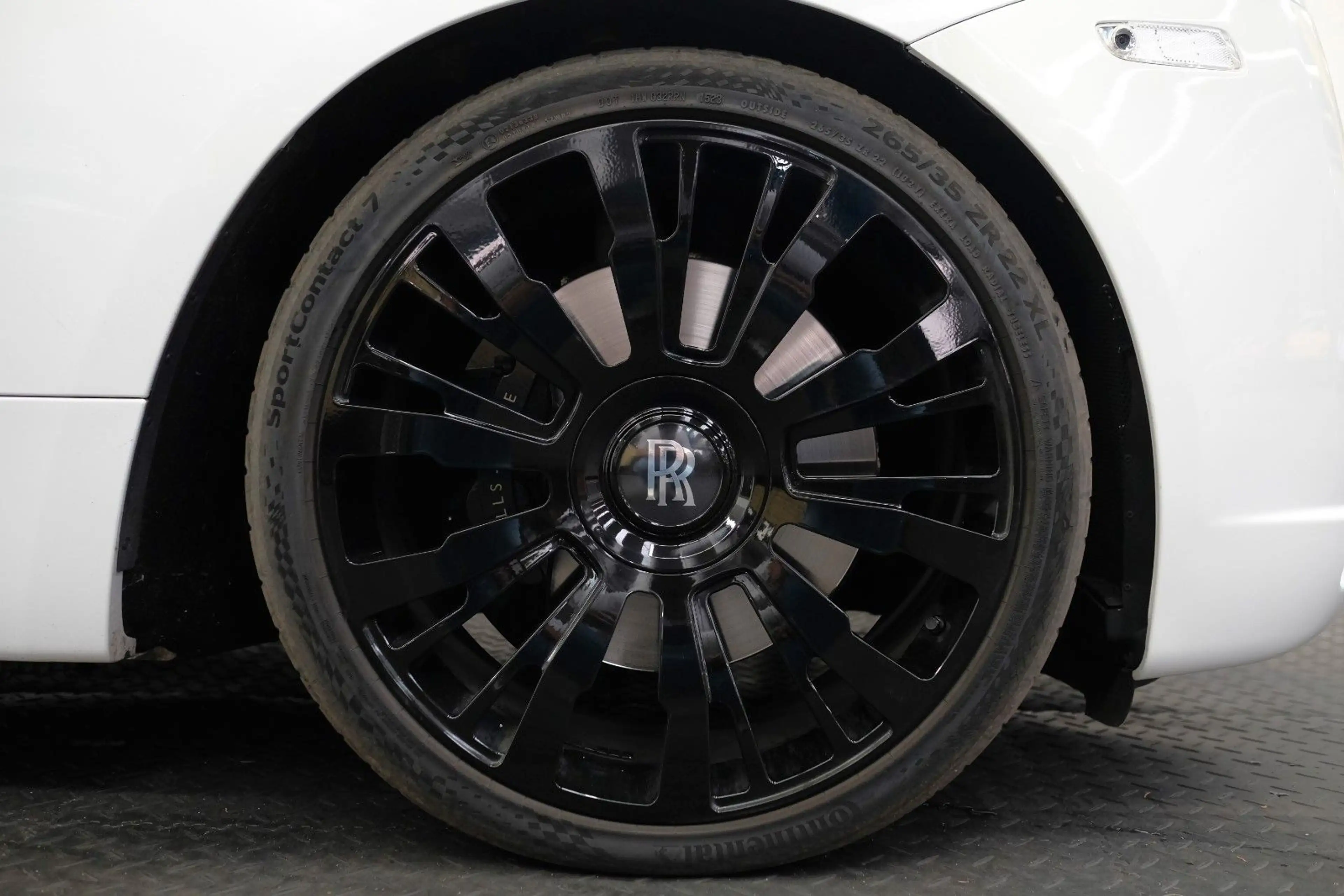 Rolls-Royce Wraith Serie II Optik/STARLIGHT/NOVITEC/BESPOKE/ — photo 11