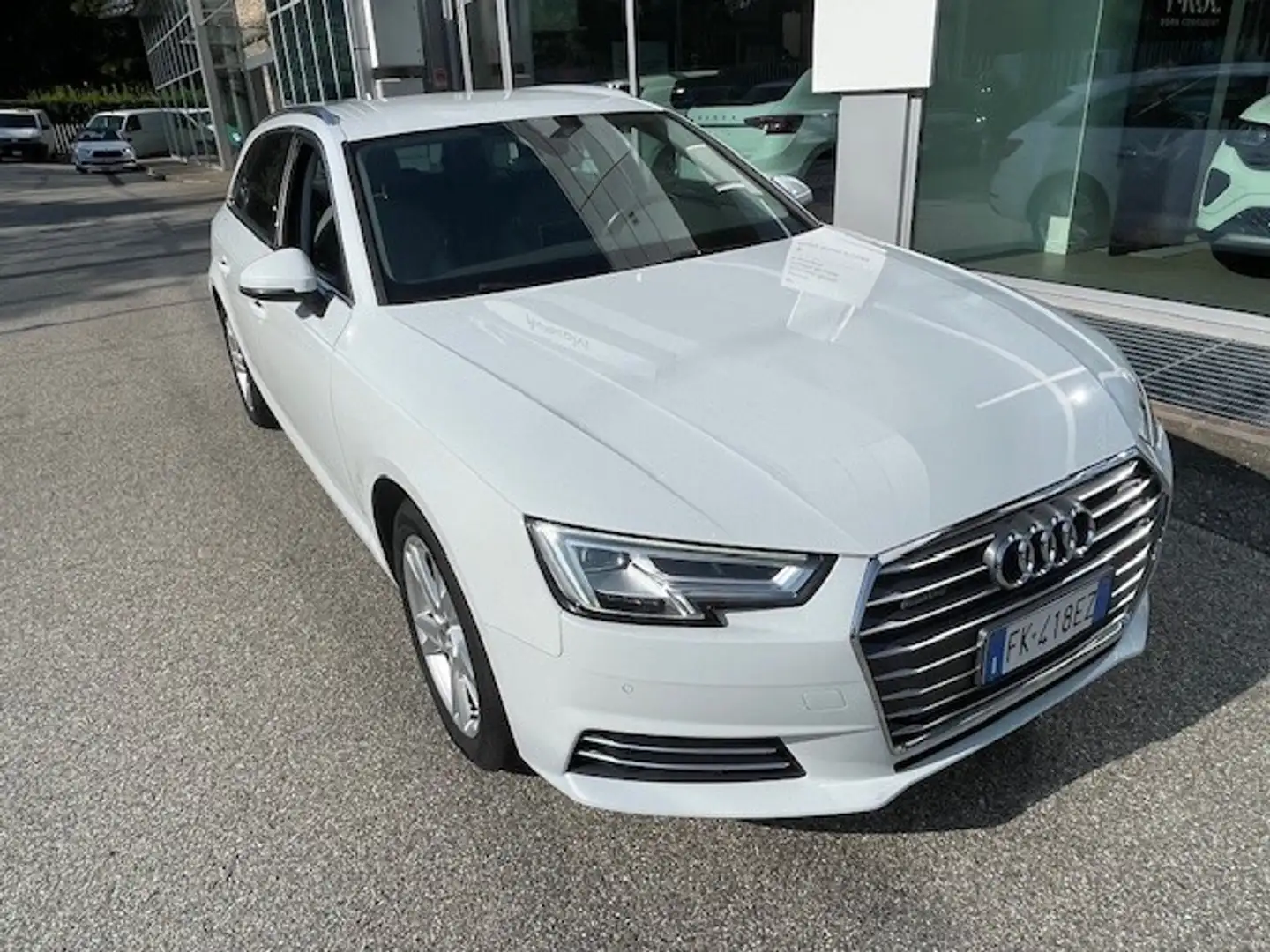 Audi A4 Avant 2.0 TDI 190 CV quattro Sport Bianco - 1
