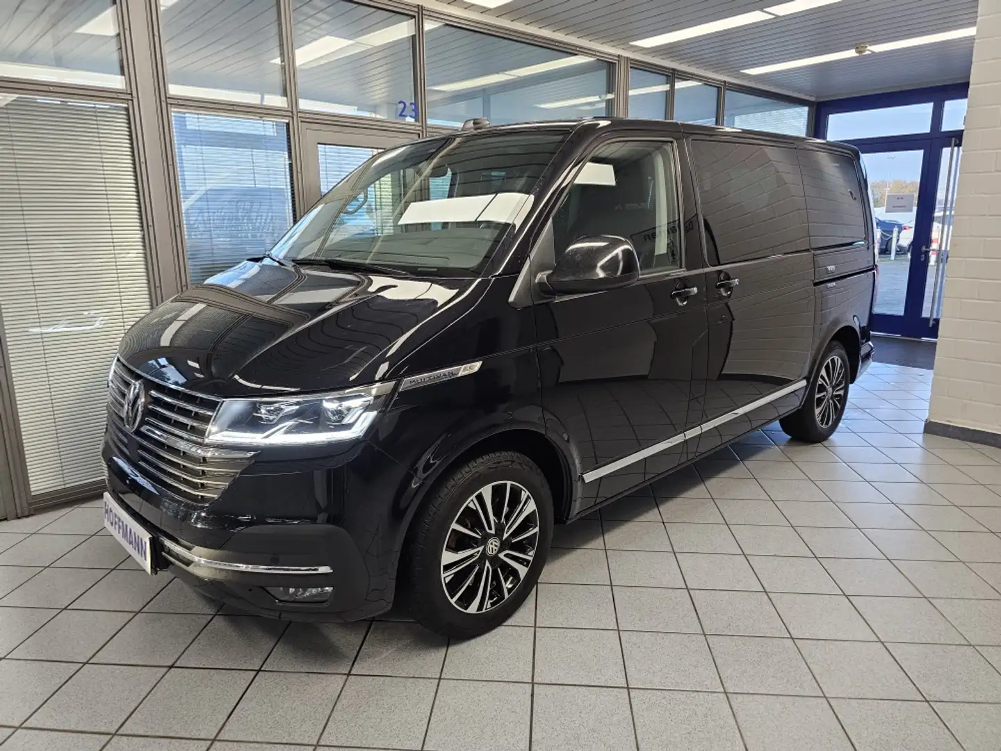 Volkswagen T6.1 Multivan Generation Six Stdhzg, DSG, AHK Schwarz - 2