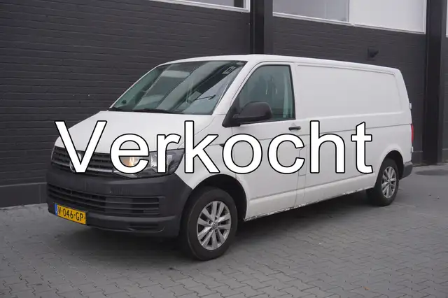 Volkswagen T6 Transporter 2.0 TDI L2 - Airco - Navi - PDC - Trekhaak - € 8.9