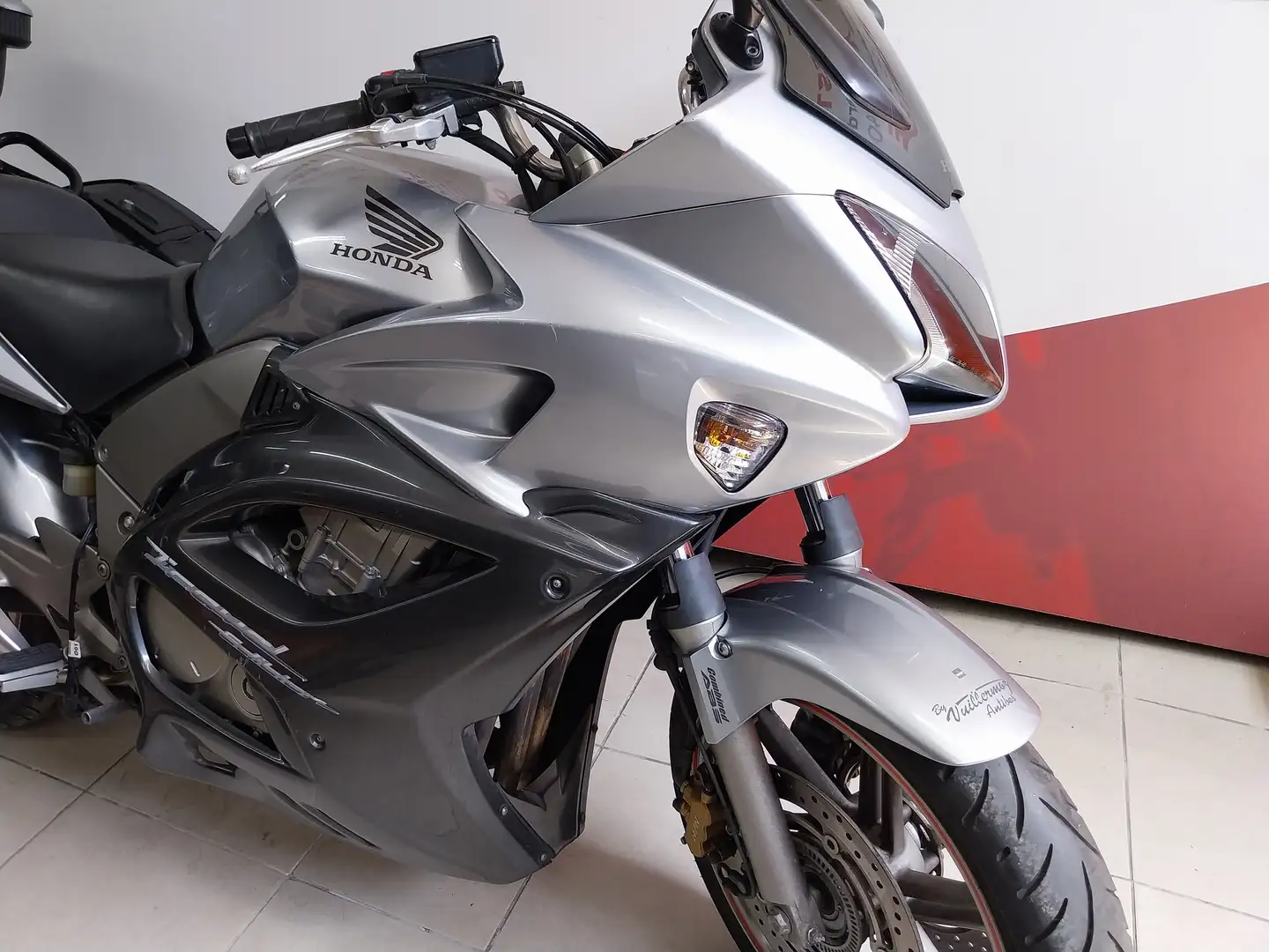 Honda CBF 1000 Gris - 2
