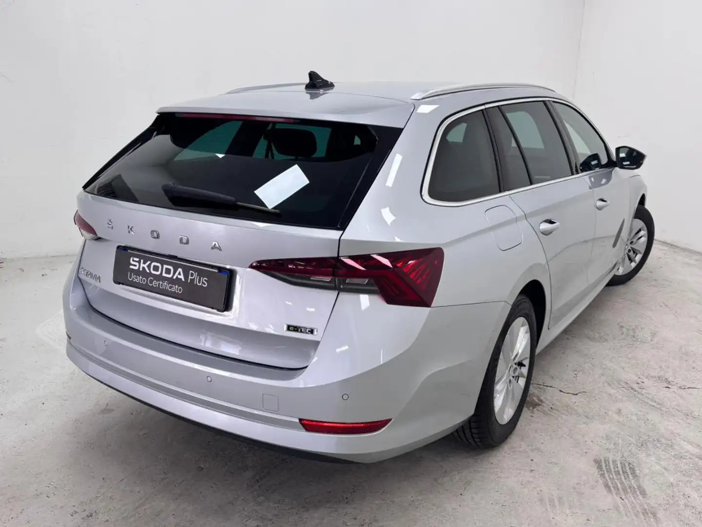 Skoda Octavia 1.5 e-TEC DSG Wagon Ambition Argent - 2