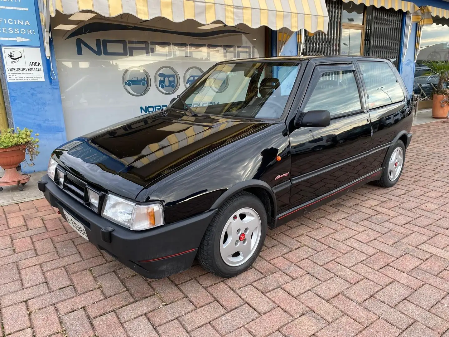 Fiat Uno TURBO I.E. 2° SERIE " REPLICA " Negro - 1