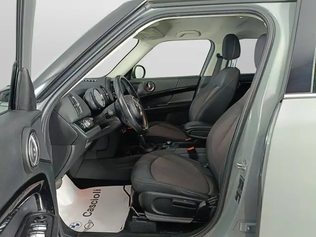 Mini Countryman view 8