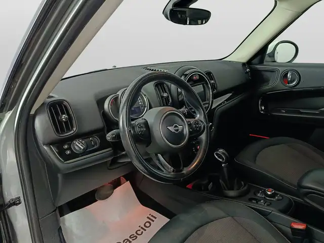 Mini Countryman view 7