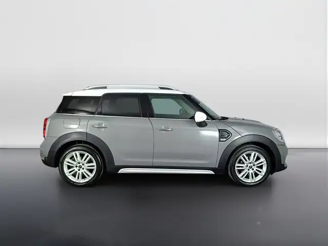 Mini Countryman view 3