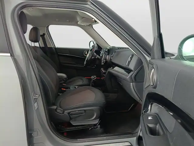 Mini Countryman view 11