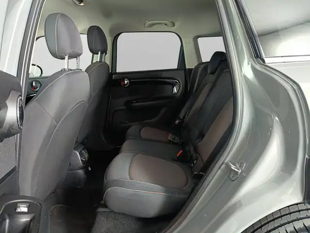 Mini Countryman view 9