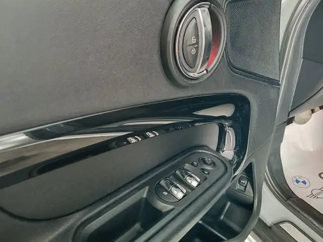 Mini Countryman view 15