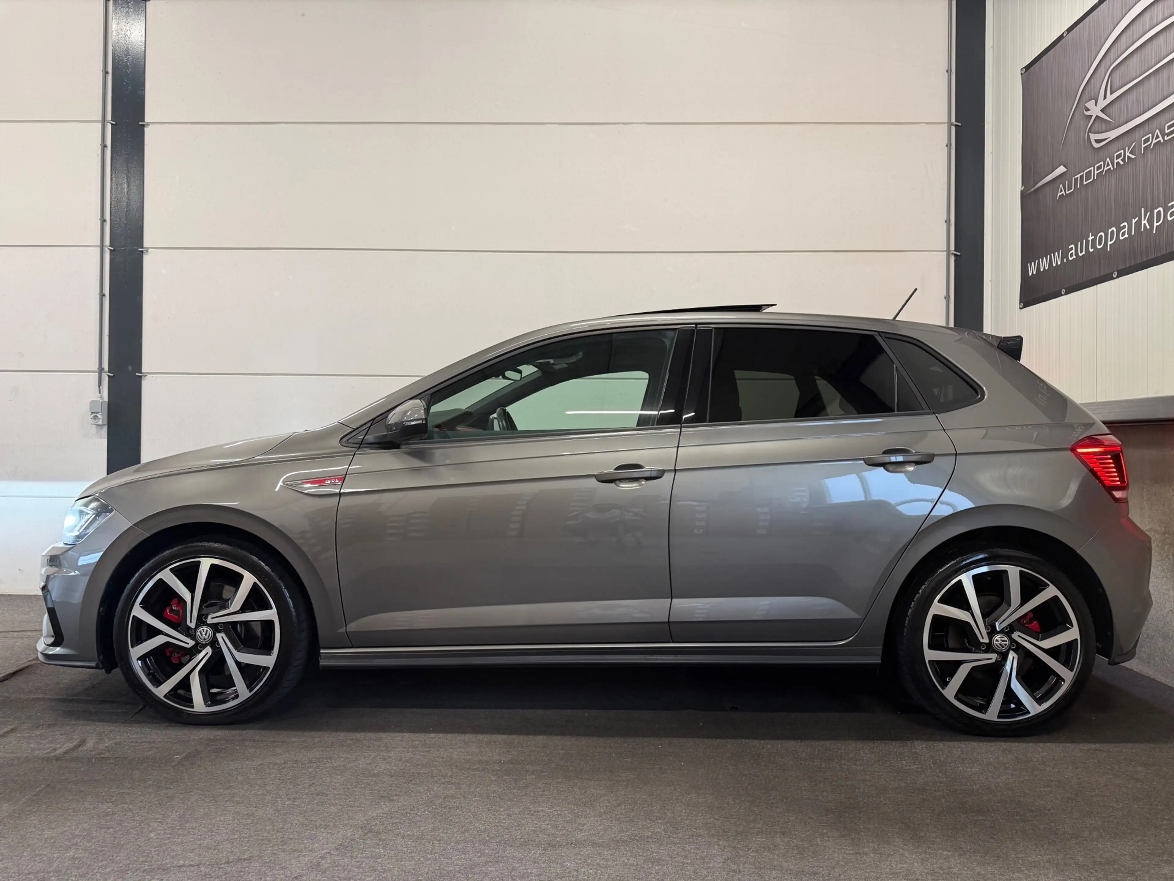 Volkswagen Polo GTI 2.0 TSI Pano, ACC, Virtual Cockpit, Apple Carplay, — photo 4