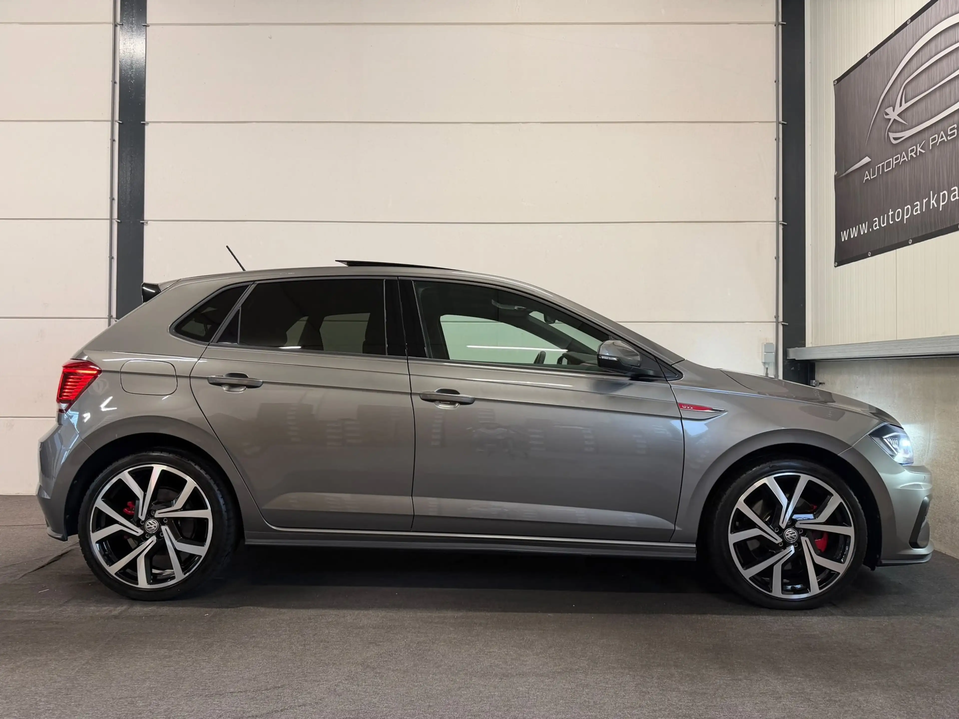 Volkswagen Polo GTI 2.0 TSI Pano, ACC, Virtual Cockpit, Apple Carplay, — photo 9