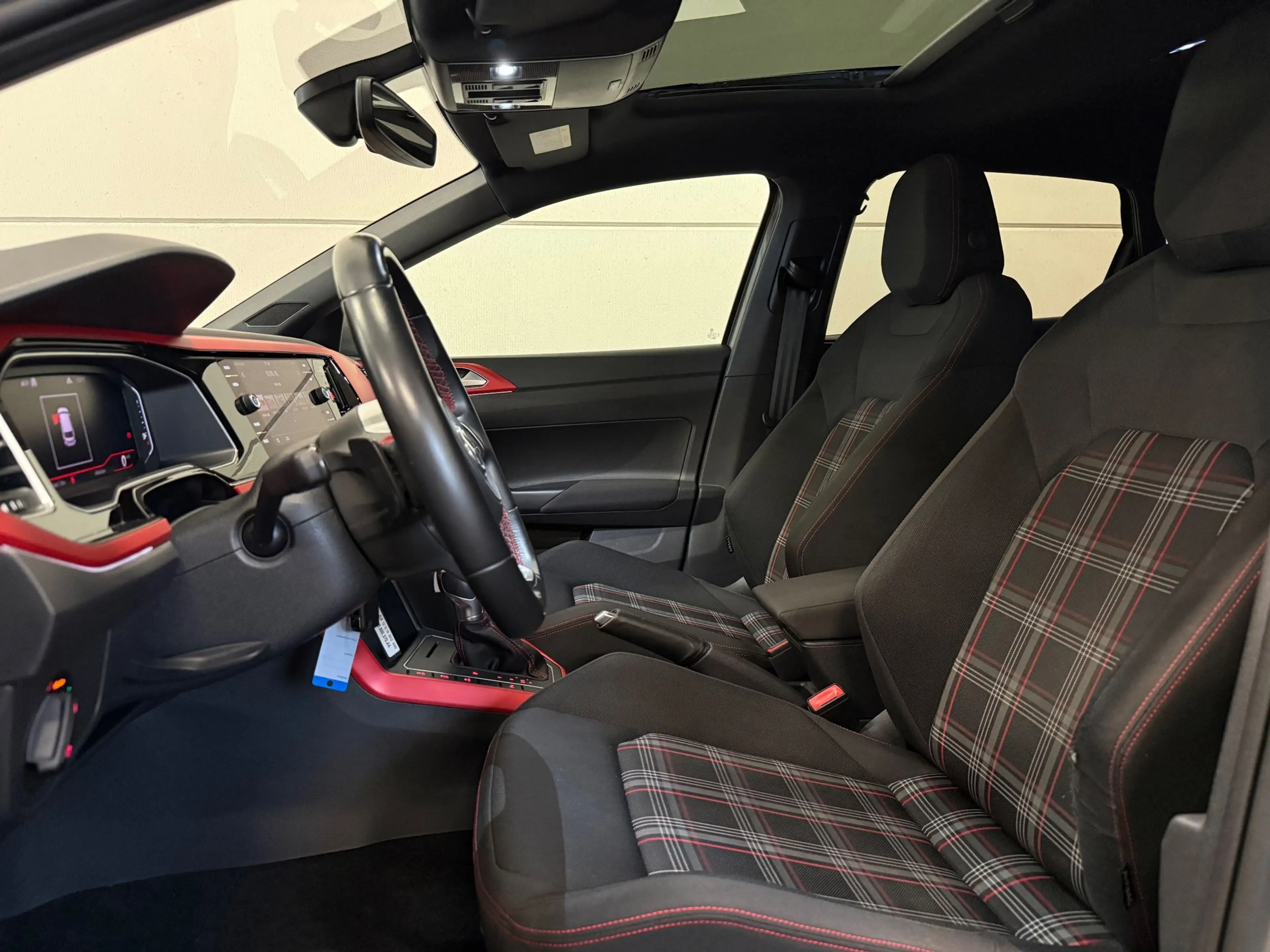 Volkswagen Polo GTI 2.0 TSI Pano, ACC, Virtual Cockpit, Apple Carplay, — photo 12