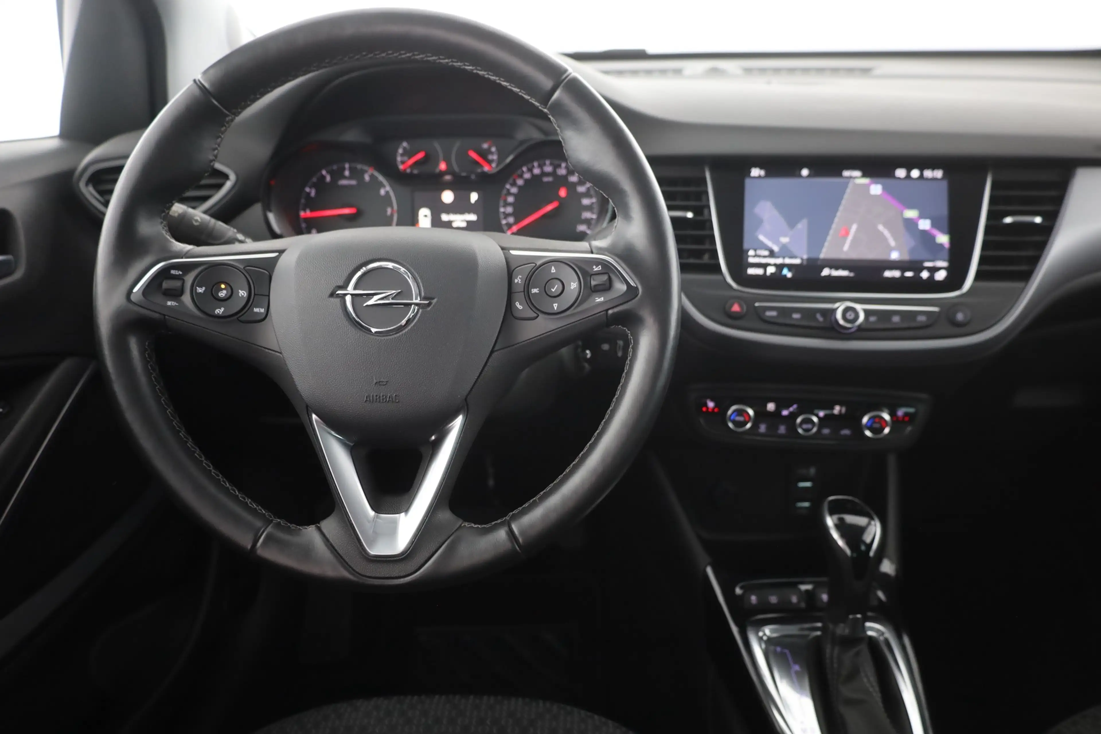 Opel Crossland 1.2 Edition LED Navi AHK Sitzheizung — photo 10