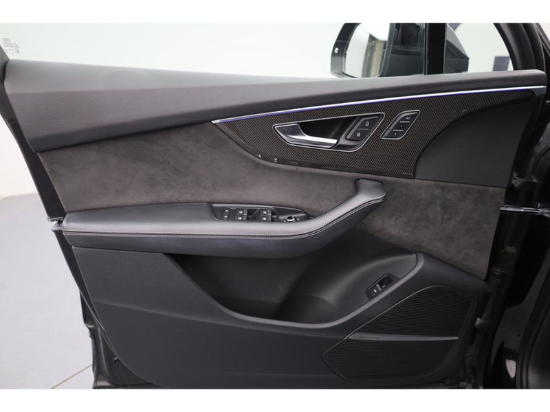 Audi SQ7 4.0 TDI quattro 7S AHK StdHzg Mem Matrix 22 — photo 12
