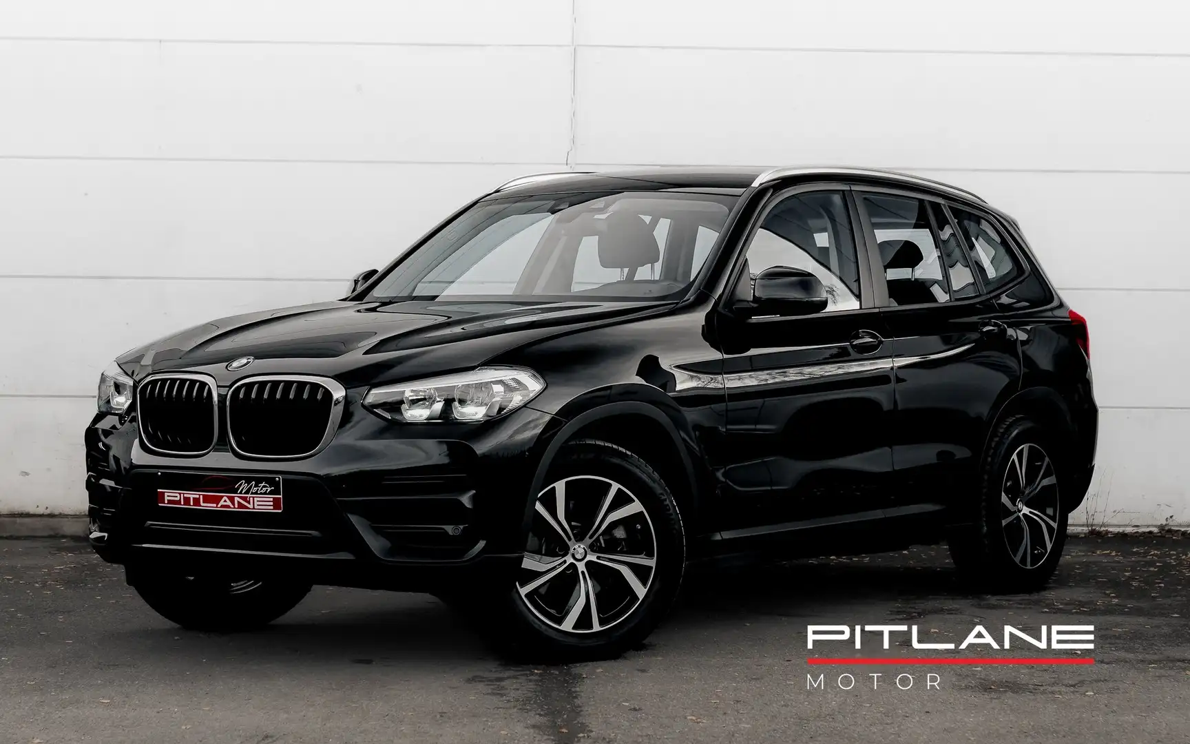 BMW X3 2.0 DA SDrive18 CUIR / CARPLAY / LED / HAYON ELC. Zwart - 1