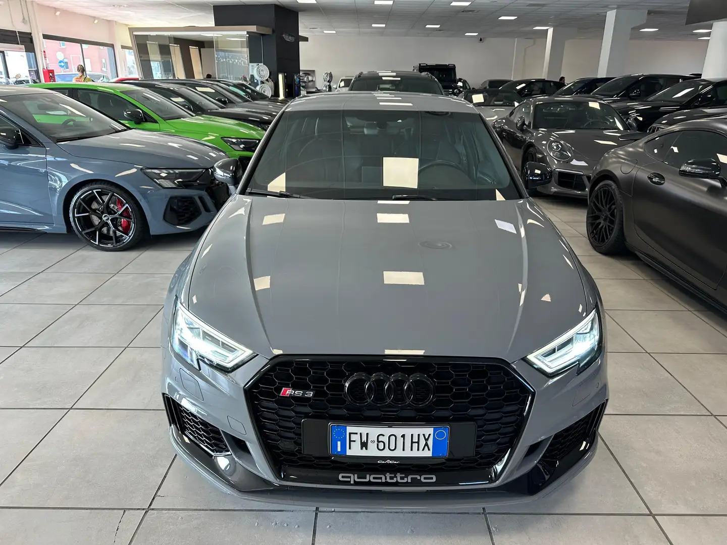 Audi RS3 Sportback 2.5 tfsi quattro s-tronic Gri - 2