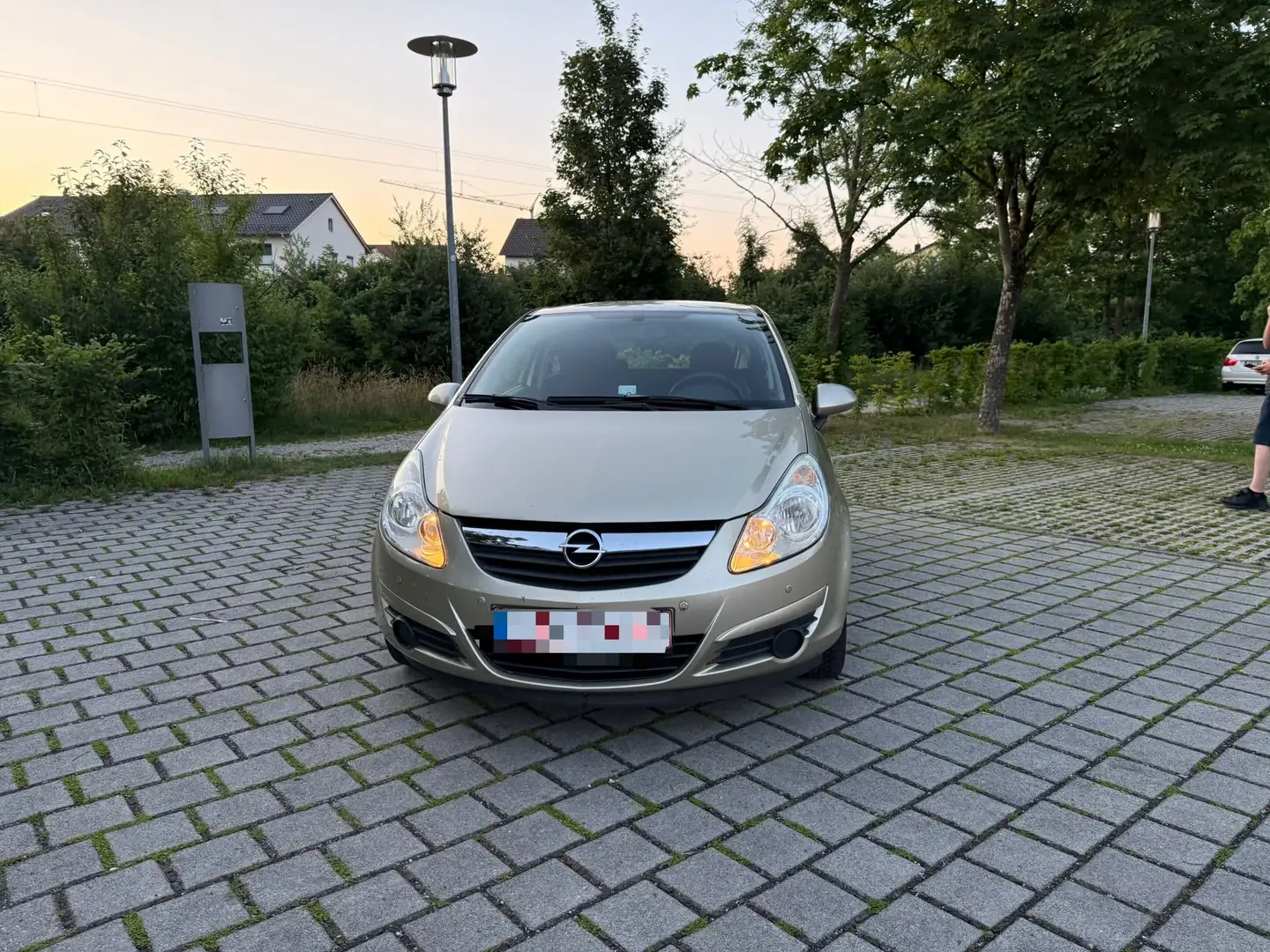 Opel Corsa Edition Beige - 2
