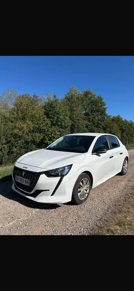 Peugeot 208 208