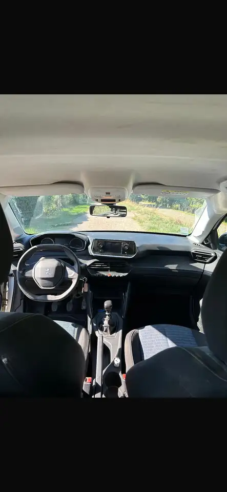 Peugeot 208 208 — photo 5