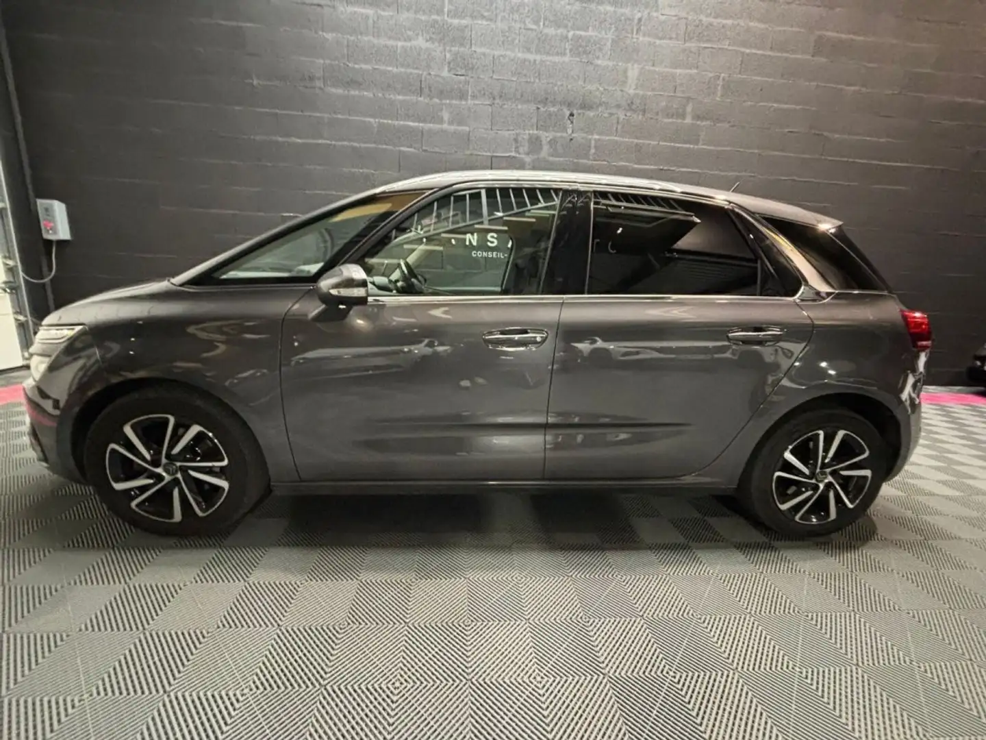 Citroen C4 Picasso THP 165 SS EAT6 Shine *** MOTEUR A CHAINE *** Gris - 2