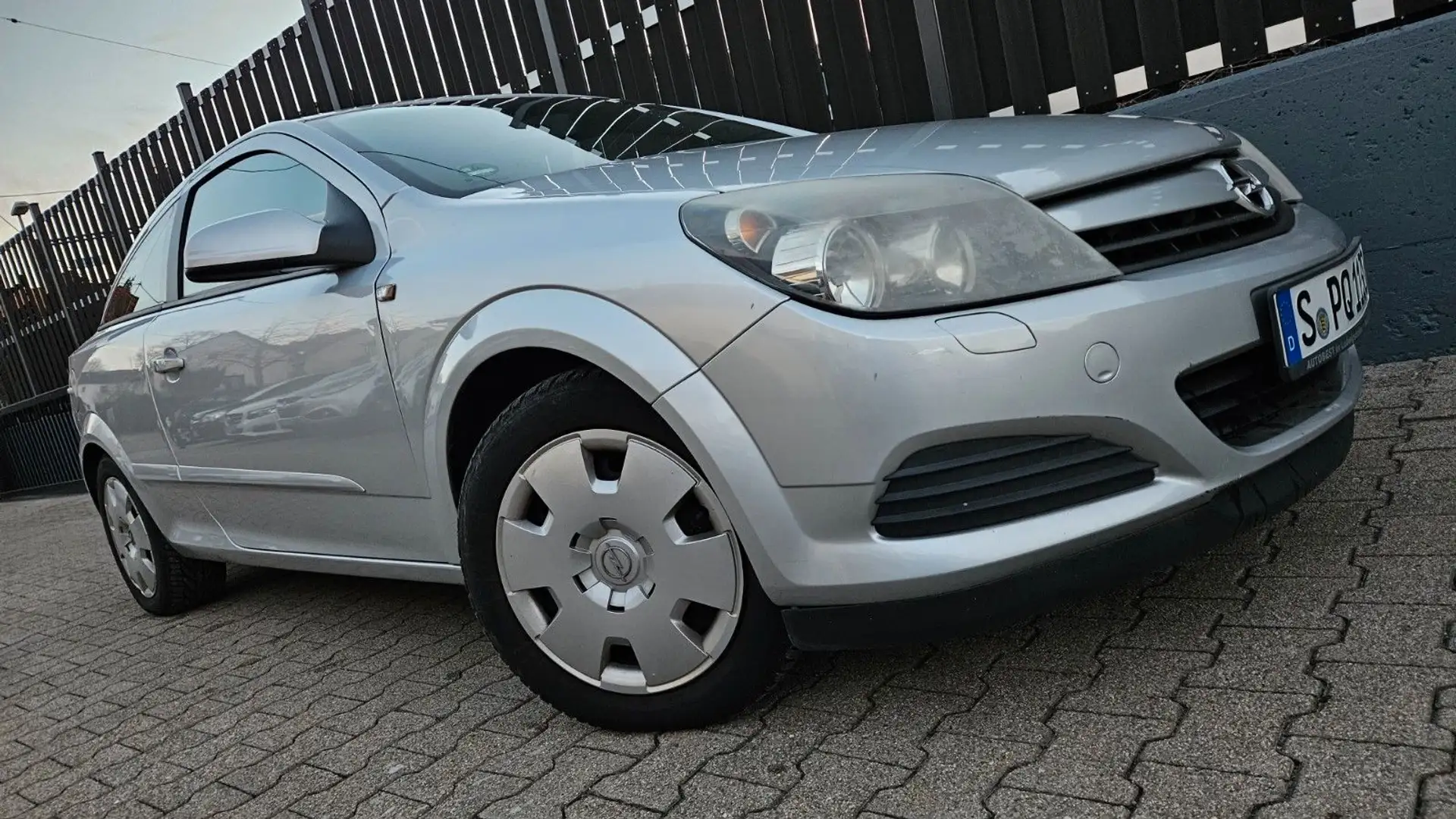 Opel Astra 1.8+TÜV +AUTO+GARANTIE+SITZH+PARKS+KLIMA Silber - 2