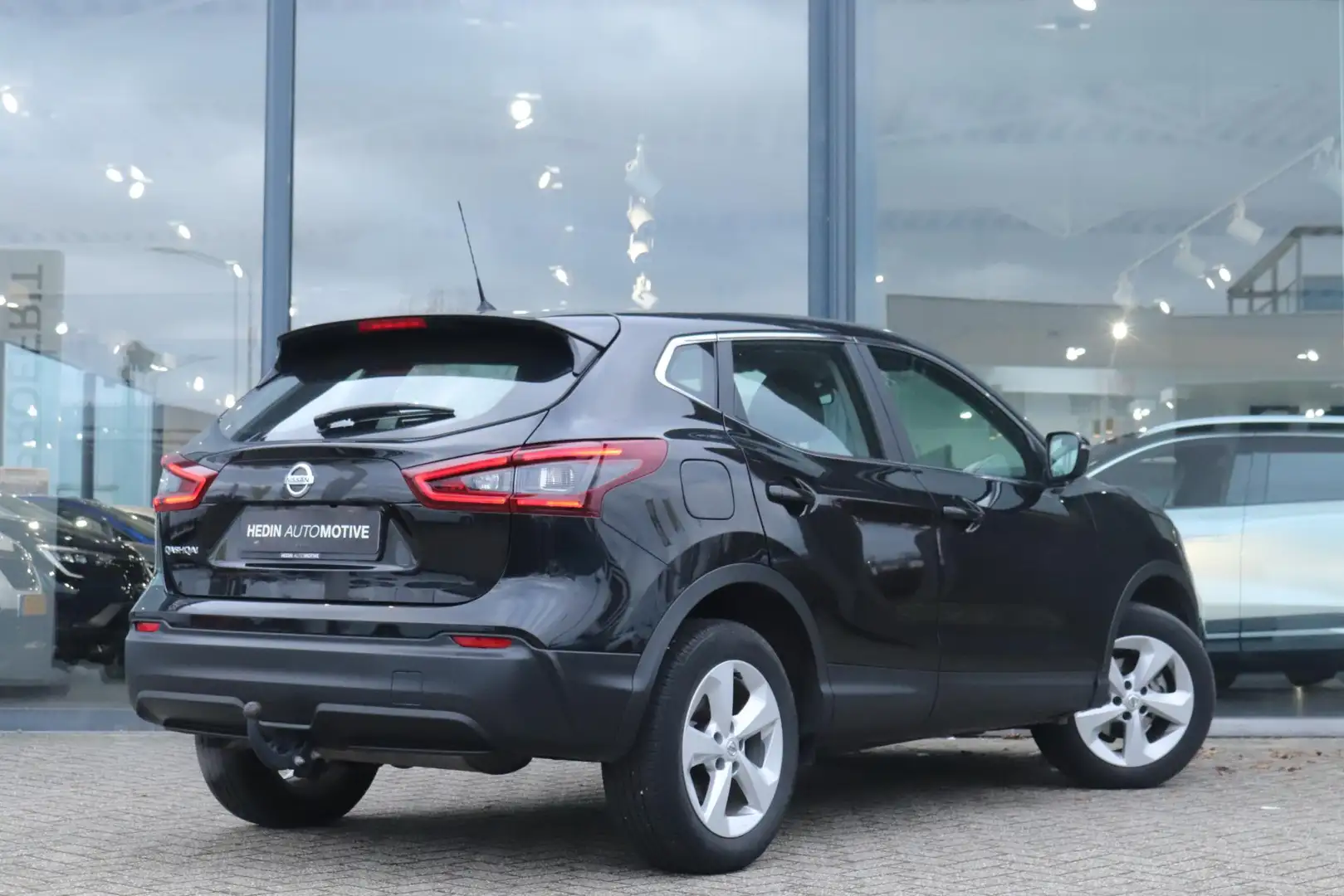 Nissan Qashqai 1.3 DIG-T Acces Edition | Trekhaak | Camera | Navi Zwart - 2