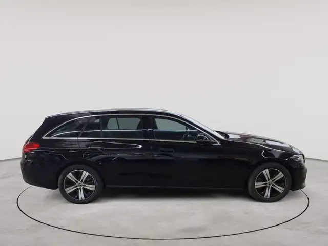 Mercedes-Benz C-Class view 3